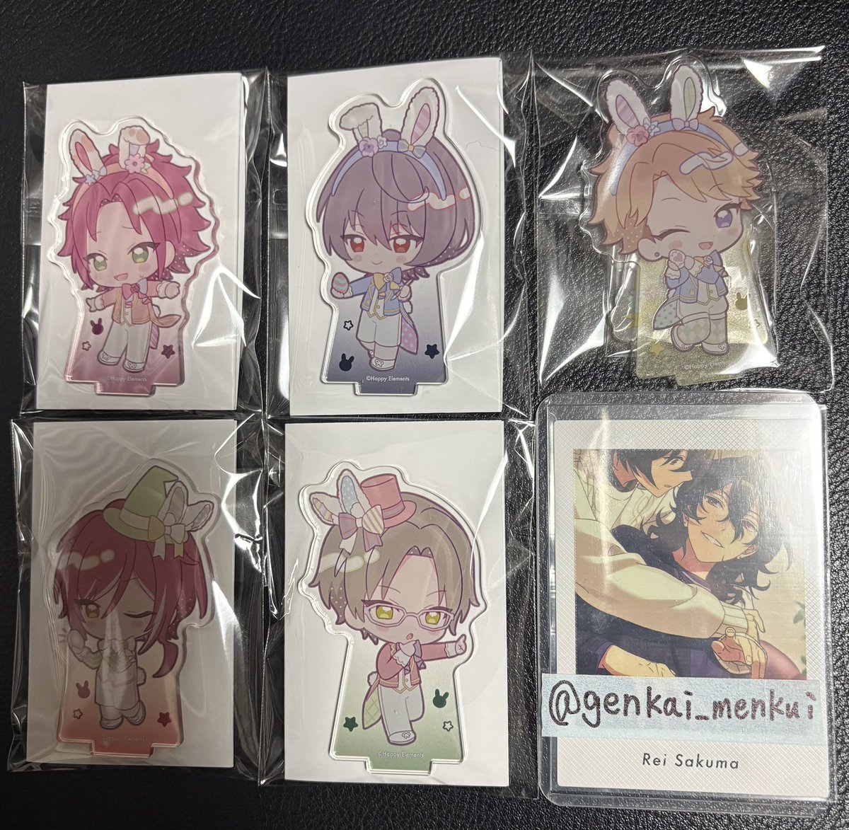 genkai_menkui's tweet photo. 【交換】あんスタ アニカフェ アニメイトカフェ アクスタ コロッタ 缶バッチ

（譲）
缶バ⇨敬人👑レオ👑
アクスタ⇨真緒 凛月 嵐 夏目 敬人👑
コロッタ⇨弓弦 渉 北斗 真 凛月 なずな 班 ゆうた👑

（求）
缶バ⇨日和>ユメ
アクスタ⇨司 日和>ユメ
コロッタ⇨零 日和>ユメ

ツリーに続きます https://t.co/CPSVRreKIP