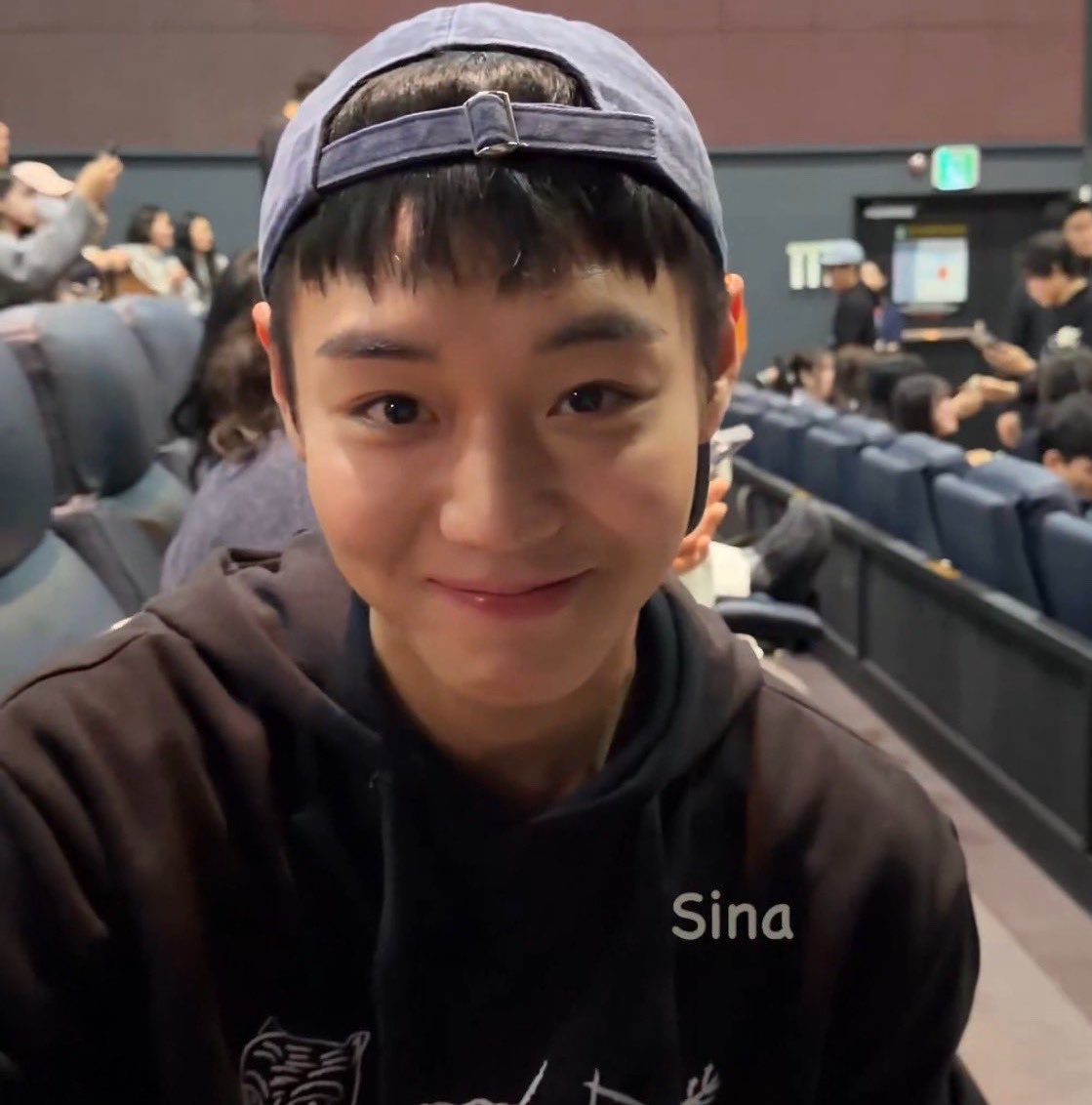 sieunnlover's tweet photo. jihoon 🤏🏻 https://t.co/eGtqNUdKNU