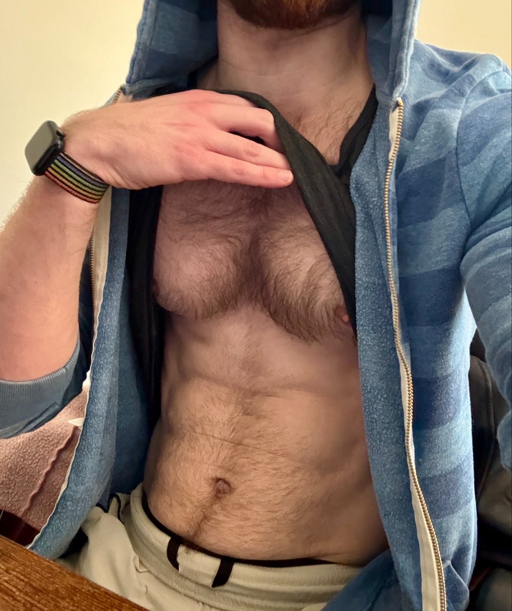 Jonn_Patrick's tweet photo. It’s a warm Fursday https://t.co/oNhTODtQEp