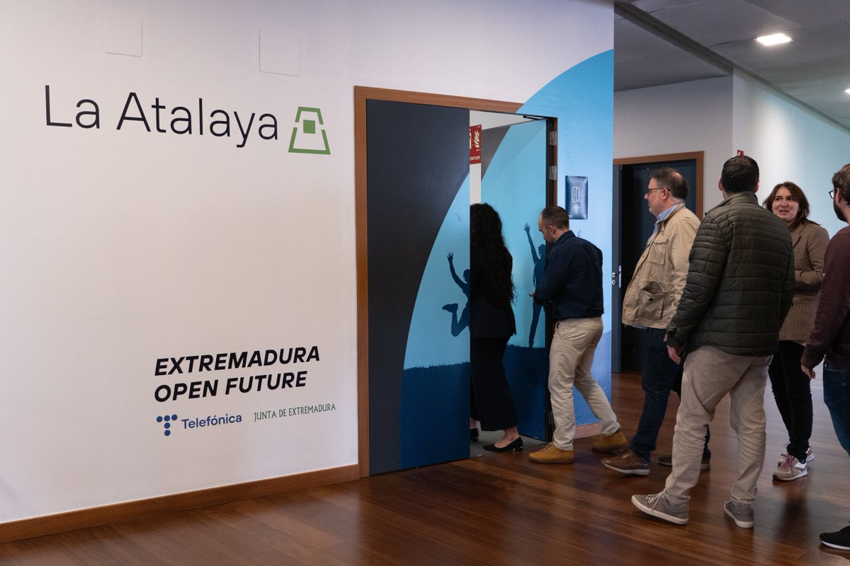 OpenFuture_Ext's tweet photo. ¡La espera termina! ⏳

Mañana anunciaremos las startups seleccionadas en nuestra XV Convocatoria.🚀

Les espera mentoring experto, aceleración y acceso a un ecosistema global. ✨

¡Atentos a nuestras redes! 🔔

#Extremadura #Startup #EOF https://t.co/PW6HIXJQ7R