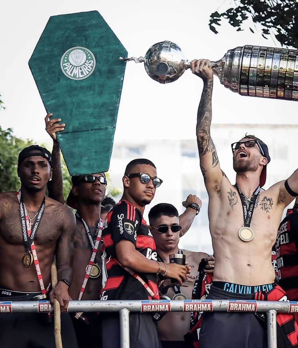 luis😶‍🌫️ tweet media