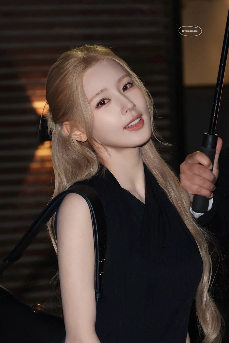 lovememore_my's tweet photo. 260409 아 예뻐 ㅜㅜㅜㅜㅜㅜㅜ
#아이들 #idle #미연 #MIYEON https://t.co/VxIGVLi8BX