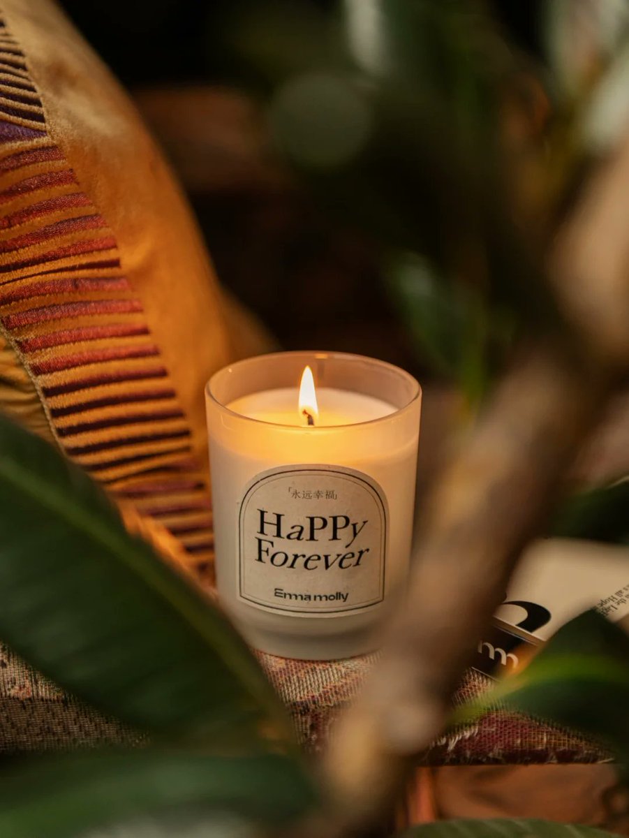 interpolpklau's tweet photo. Light the candles, raise the glass—today’s not just a date, it’s a moment to pause, cheer, and cherish the little (and big) joys with those who matter most. Happy [节日名称，如：Thanksgiving/Christmas/New Year]!  #GatherAndGrin #HolidayMagic https://t.co/lb6bhFTKBQ