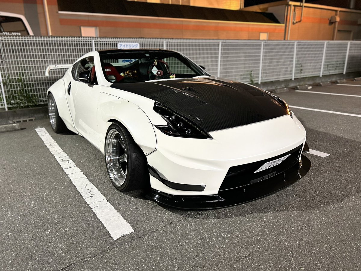bot37164795's tweet photo. #あなたが愛車を選んだ理由を三つ教えて
◀︎
1. NISMOだったから
2. オーバーフェンダー付いてたから
3. 3.7LのNAでMTというロマンの詰め合わせだったから

▶︎
1. FFかAWDでATのセダンが欲しかった
2. ターボ車に乗りたかった
3. 安くて綺麗な個体がたまたまあった https://t.co/GgW9buejtX