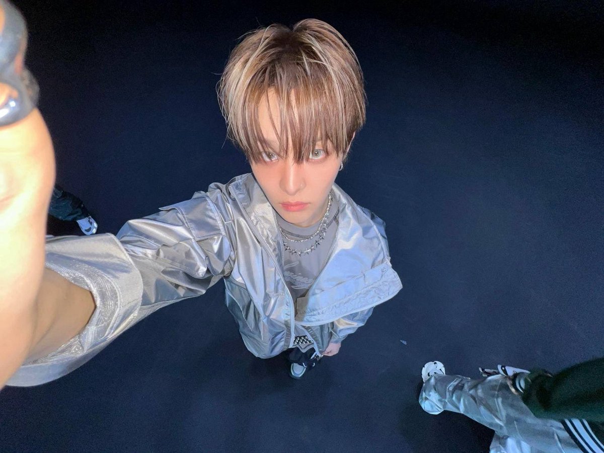 지훈피드 tweet media