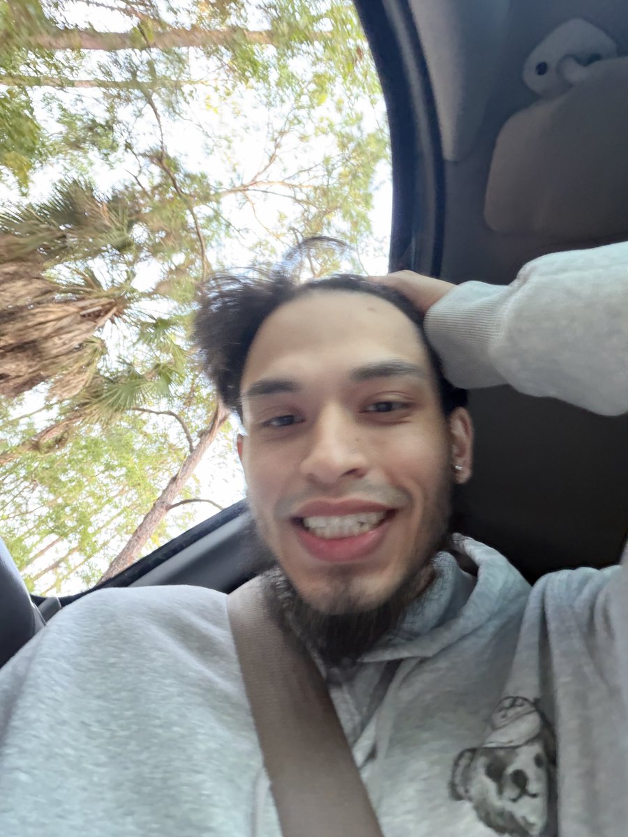 JunniDoTooMuch's tweet photo. Mr.beatthatroad 🏃‍♂️ https://t.co/DselYhatvL