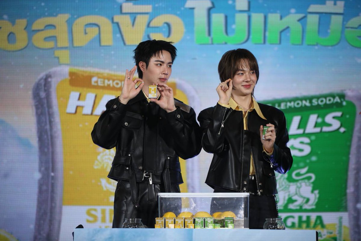 Hello Asian tweet media