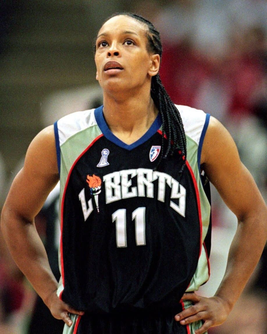 Sneaker News tweet media