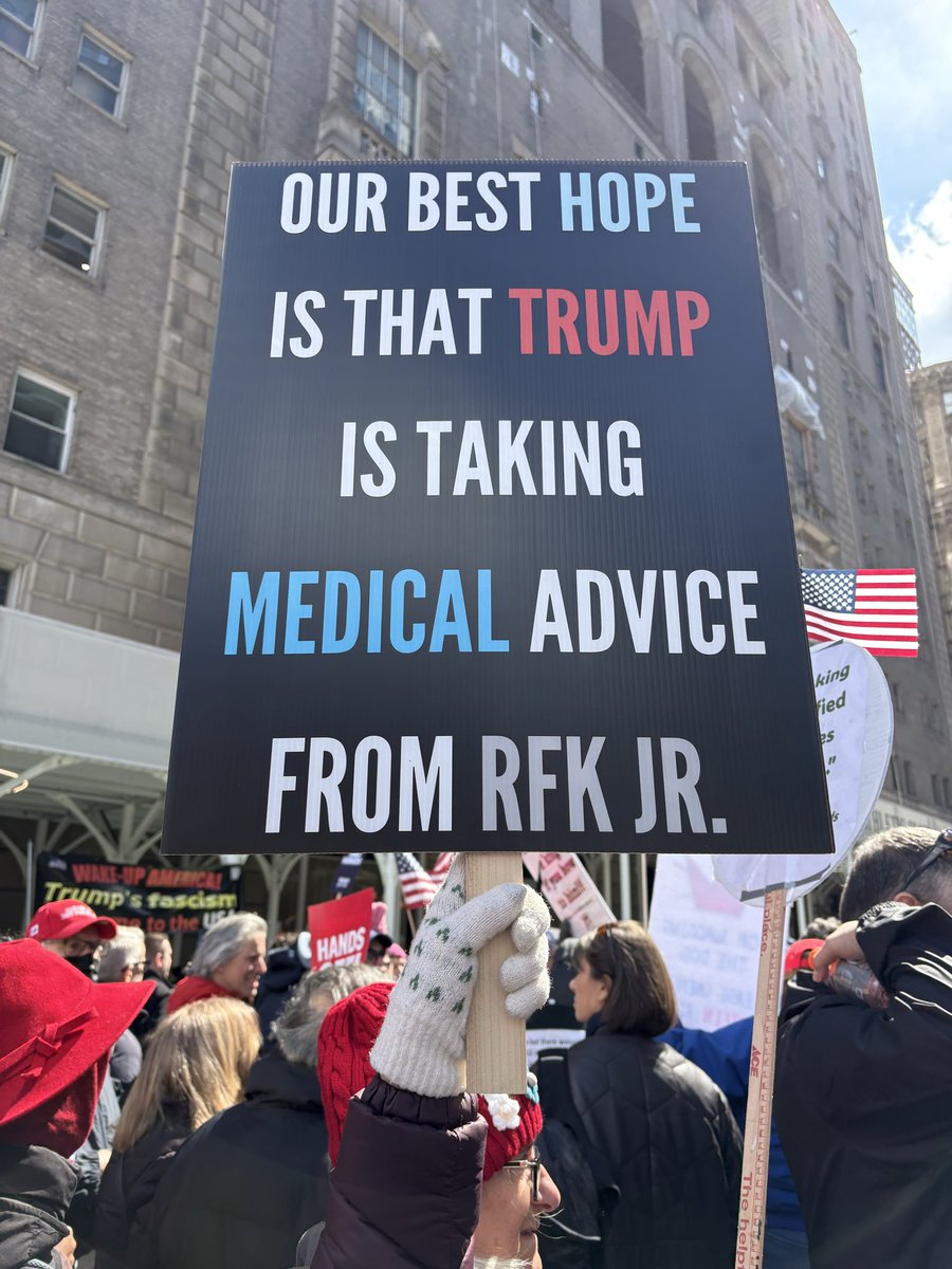 Stephanie tweet media