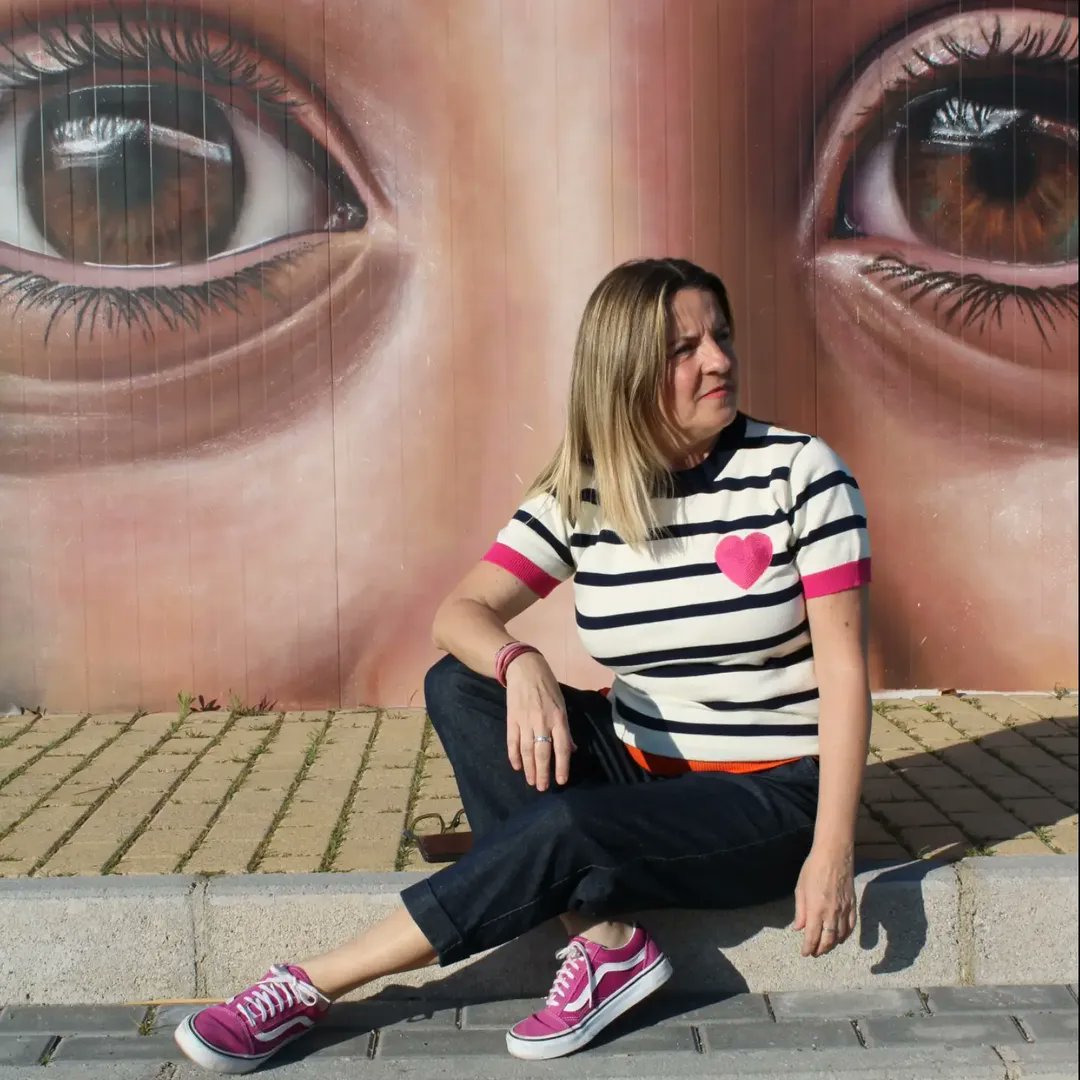 OXKnitstore's tweet image. Coffee runs, weekend walks, brunch dates, and everything in between.

This striped heart knit tee is a new constant companion 🩷

Soft, cute, and ready for every adventure.

#oxknit #everydaystyle #stripedtee #heartknit #lifestylefashion #ootd #casualstyle #womensfashion