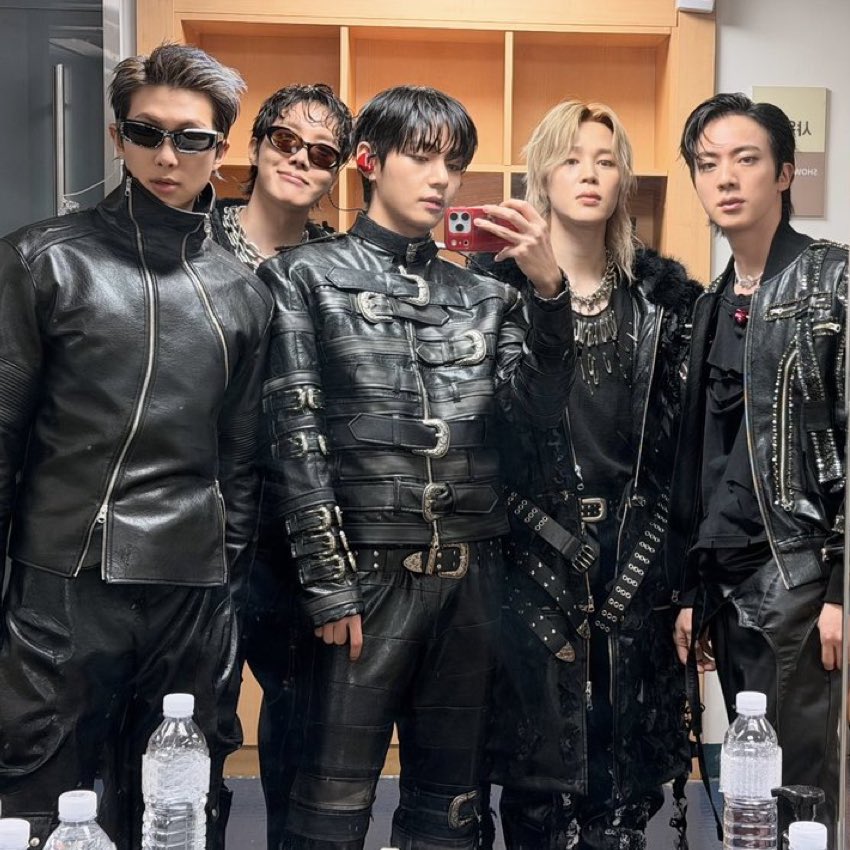 Jaz ⁷ is seeing BTS 🪭 tweet media