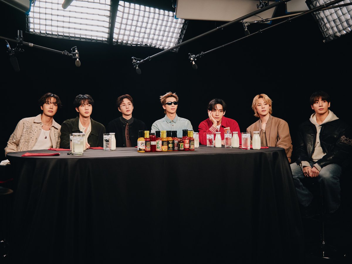 Headline Planet tweet media