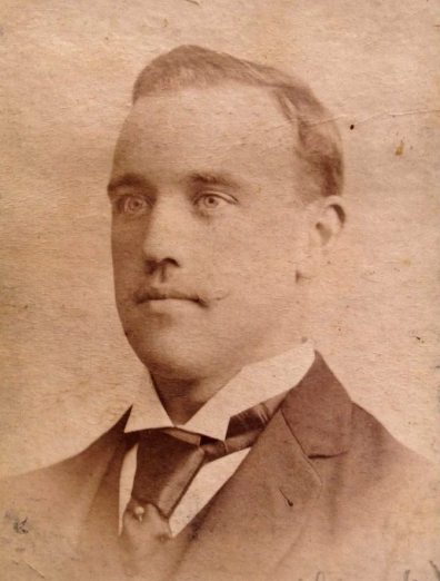 HistoriaCAP's tweet photo. 🗓️#UnDíaComoHoy de 1867 nacía Arthur William Davenport. “El Terrible” en Lancashire, Inglaterra 🏴󠁧󠁢󠁥󠁮󠁧󠁿

⚽️Autór del primer gol en la historia del club el en la victoria 3 a 2 el 11/05/1892 vs English High School Montevideo en el Field de Punta Carretas

⭐1er secretario del club https://t.co/r4xrvdUv6Z