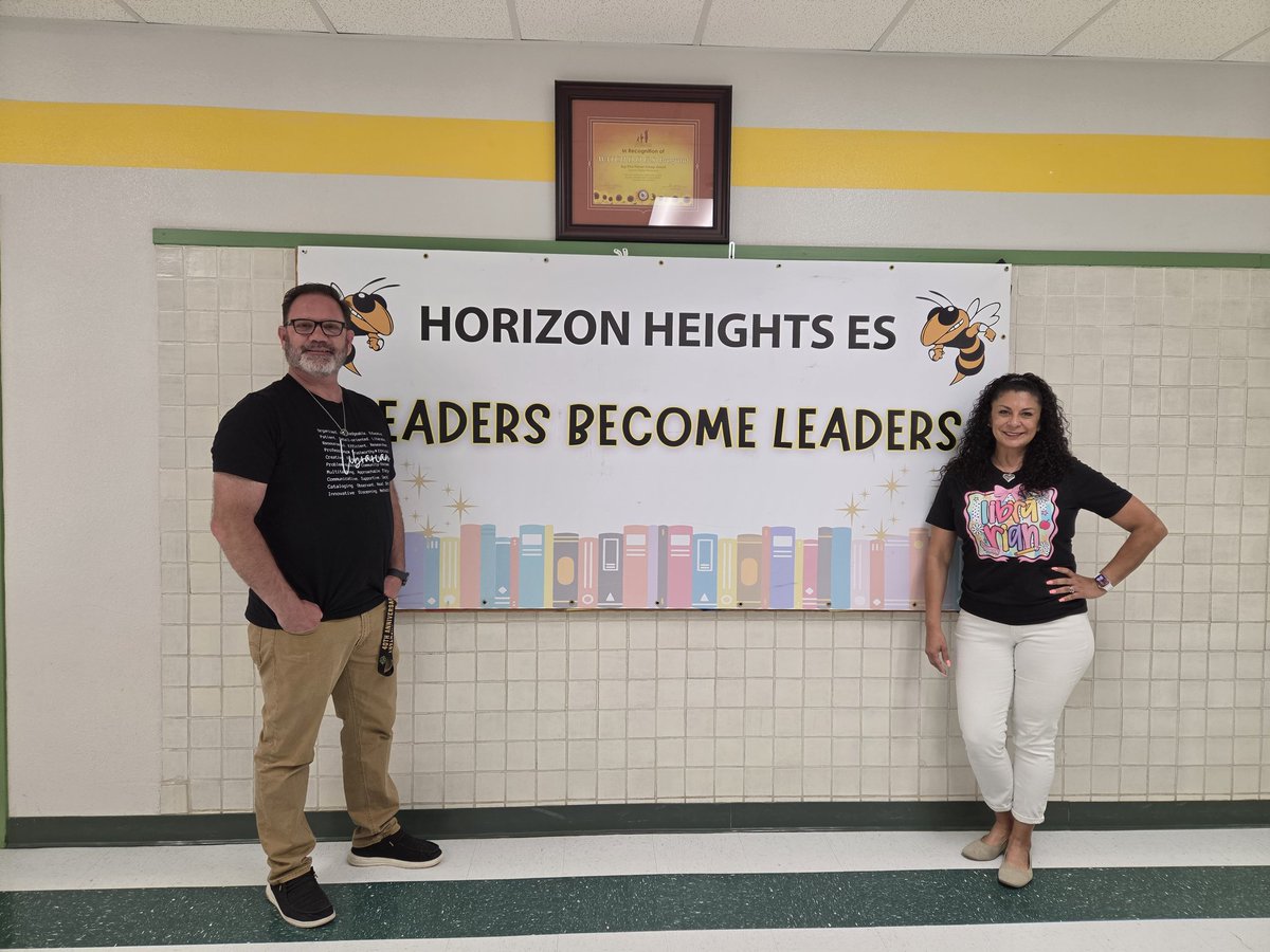 wbarde_HHE's tweet photo. Celebrating Librarian's week! Thanks for all the support! #ThriveAtTheHive https://t.co/aVGX91CreB