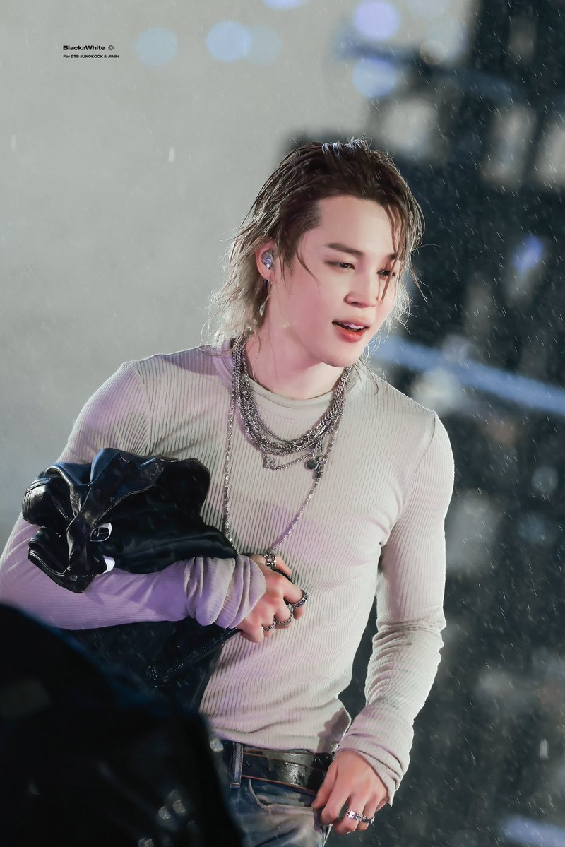 BLACK N WHITE tweet media