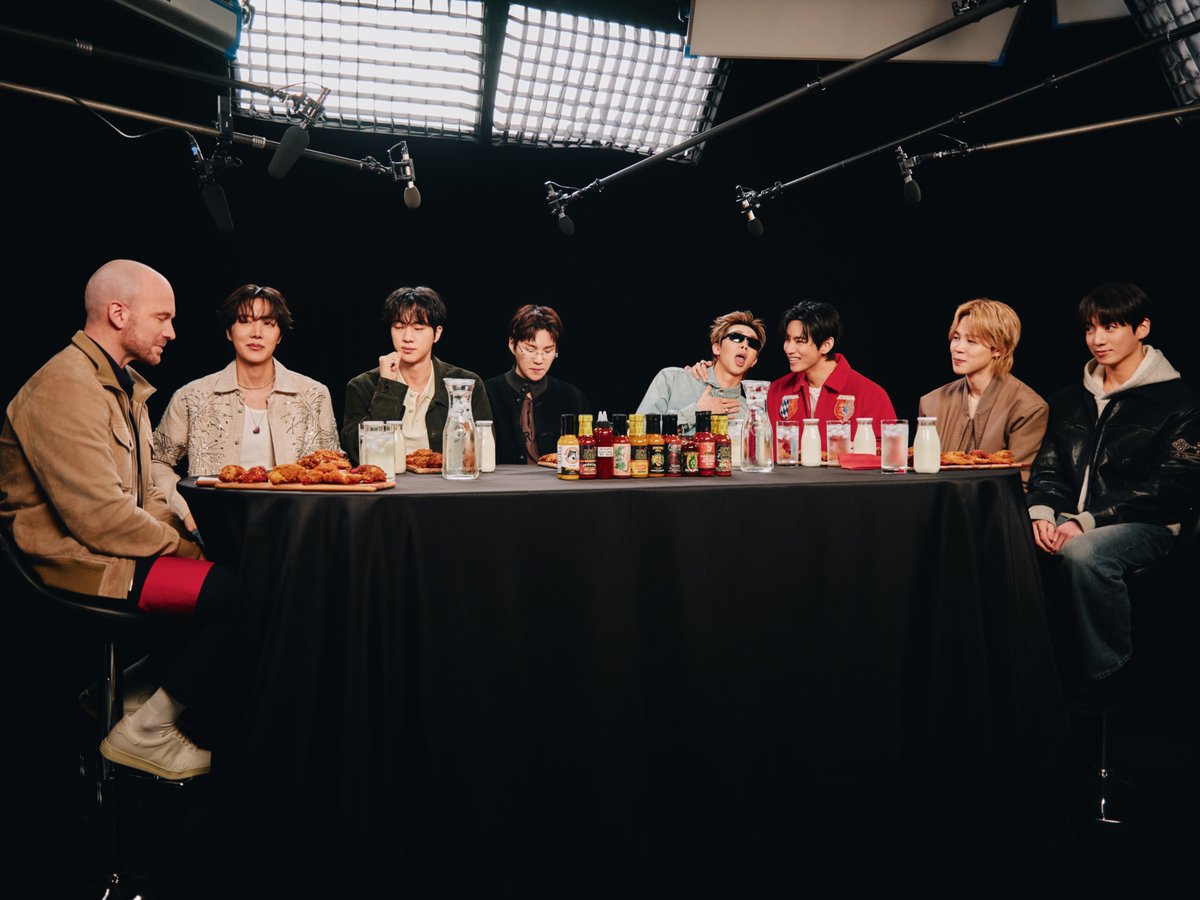 Headline Planet tweet media