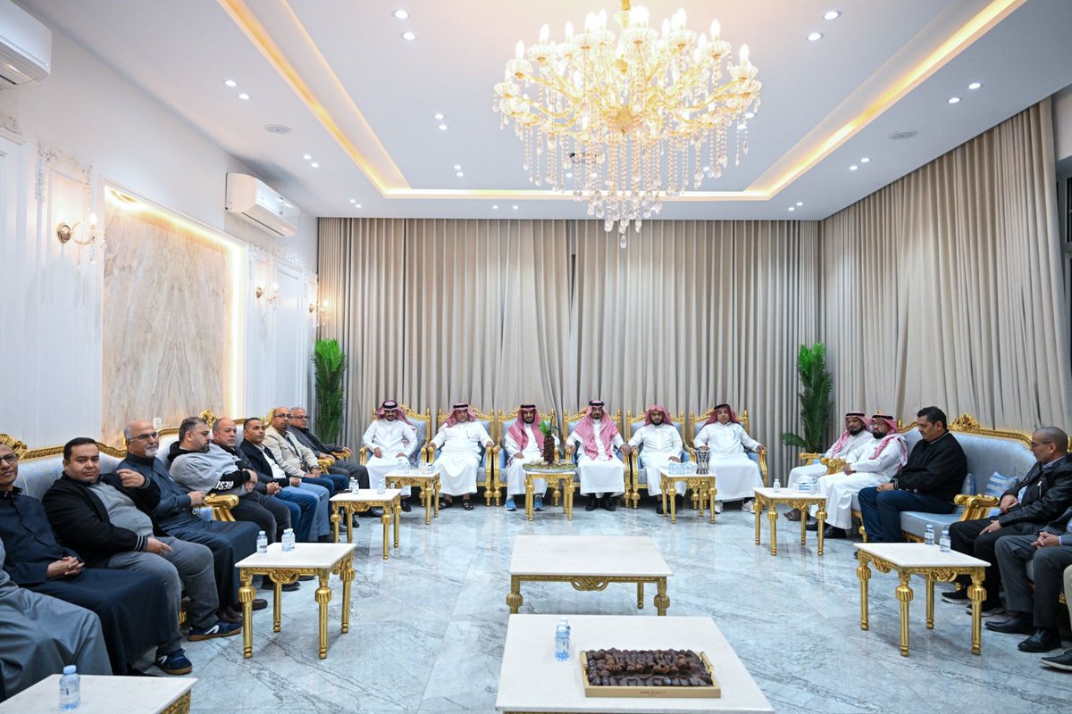 كلية إدارة الأعمال tweet media