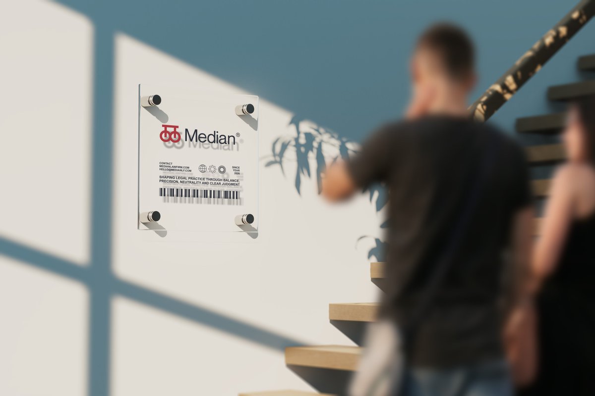 22designs_'s tweet image. This is most definitely my favourite out of all the brand logo applications I made for Median

#legalbranding #logodesigner #lawfirm