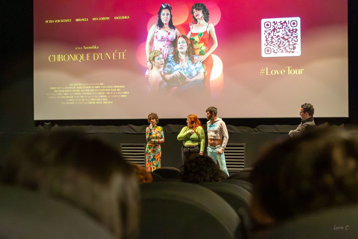 Le Parisien tweet media