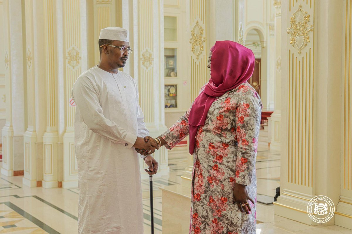 alwihdainfo's tweet image. #Tchad : Le Président Mahamat Idriss Déby Itno a présidé le premier Conseil des ministres de la nouvelle équipe gouvernementale, présentée par le Premier ministre Allah-Maye Halina après le remaniement du 1er avril 2026. Il a fixé les priorités du gouvernement, centrées sur la