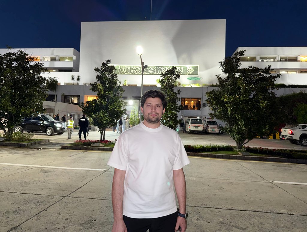 Ihtisham Ul Haq tweet media