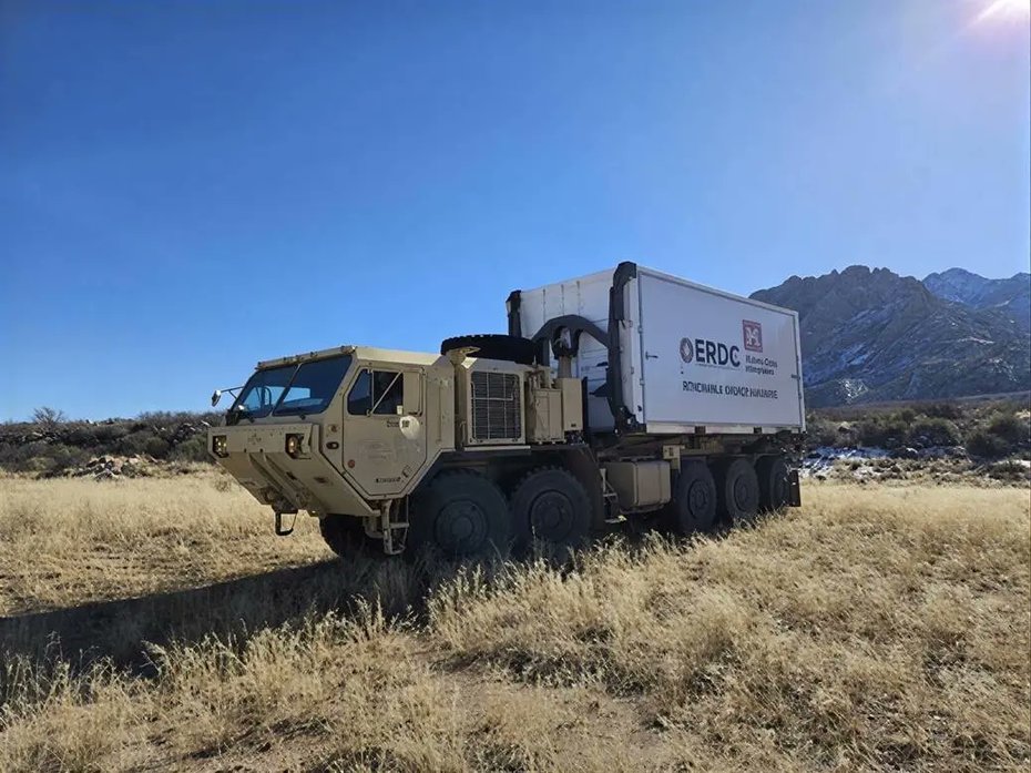 fuelcellsworks's tweet image. Fort Bliss now hosts a #hydrogen-powered nanogrid at the 1st Armored Division’s Innovations Lab. Developed with ERDC-CERL, it boosts resilient, #sustainable power for modern missions after validation at White Sands. 

#HydrogenNow #CleanEnergy #DefenseTech