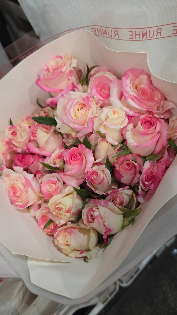 Tanytannn.officialfanth tweet media