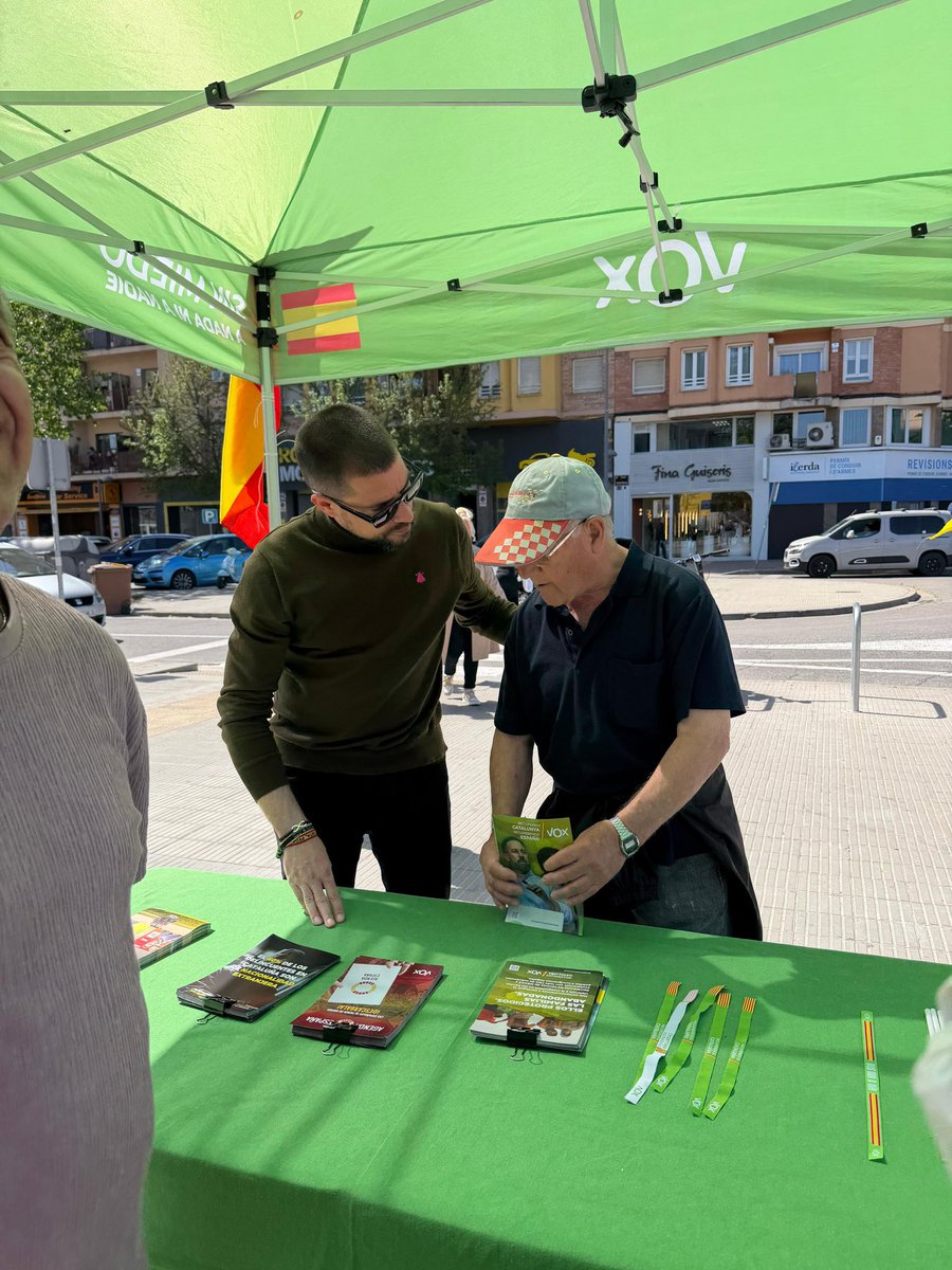 voxlleidaciudad's tweet photo. Siempre, a pie de calle. Llegaremos hasta el último rincón. ‼️ https://t.co/83hn4FjmuE