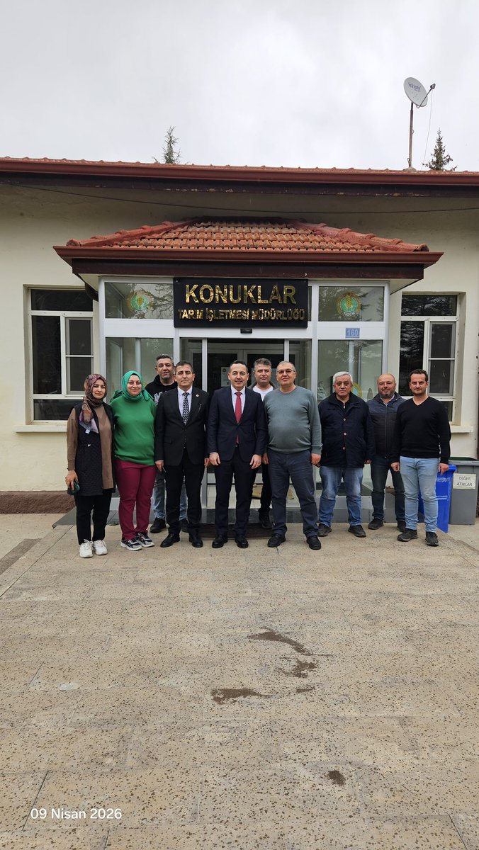 ttosgm's tweet photo. 📍Gözlü ve Konuklar Tarım İşletmeleri Müdürlüklerindeyiz!

Sendikamız Genel Merkez Yönetim Kurulu olarak Gözlü ve Konuklar Tarım İşletmeleri Müdürlüklerini ziyaret ederek kurum çalışanlarımızla bir araya gelinildi. Yapılan ziyaretlerde sendikal çalışmalarımız hakkında karşılıklı fikir alışverişinde bulunuldu. 
Misafirperverlikleri için kurum çalışanlarımıza, idarecilerimize ve teşkilat mensuplarımıza teşekkürlerimizi sunuyoruz.
