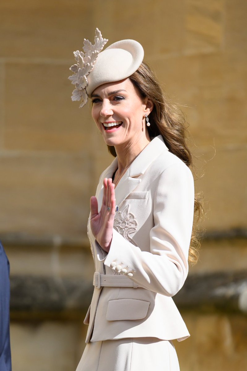 SerenaLaura's tweet photo. Princess Catherine Channels ‘My Fair Lady’ GLAMOUR in Show-Stopping Asco... https://t.co/IYRNb6VSqd via @YouTube https://t.co/JTzmev2fzG
