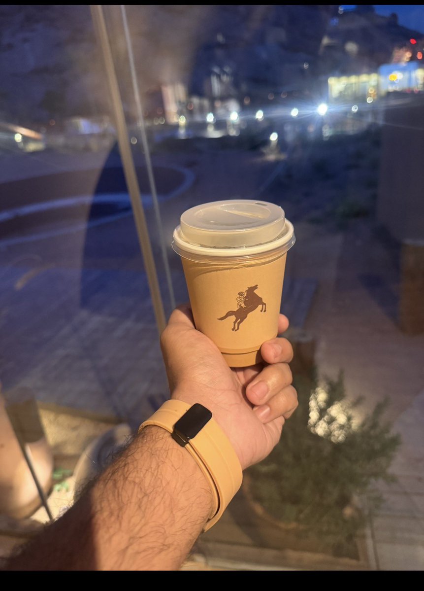 مُنعزِل ، tweet media