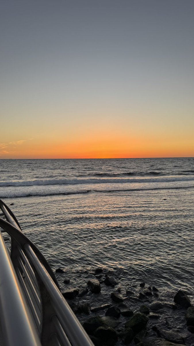 iirg03's tweet photo. 🧡 Sunset 🧡 https://t.co/Op7zKNzdMU
