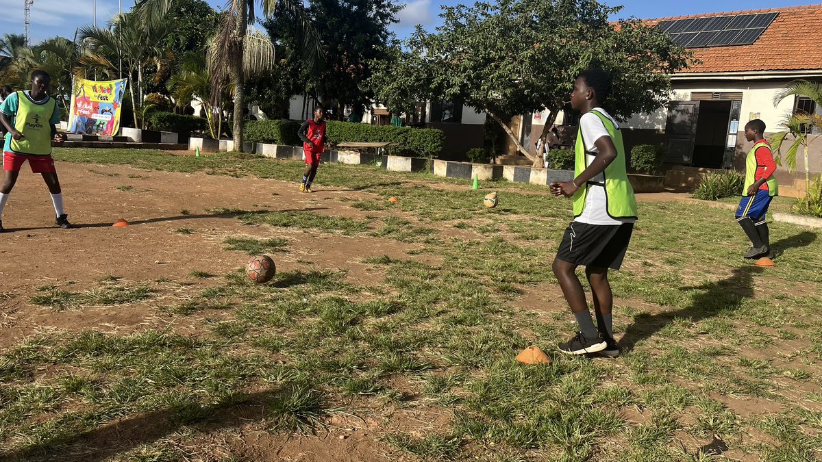 PlayOnFoun's tweet photo. Watching our players @vhs_entebbe step up &amp; lead parts of their own training sessions has been great. What started as a challenge has turned into a powerful shift—they are finding their voices &amp; learning how to guide &amp; inspire each other.
#GirlsInFootball  #SheLeads #WomenInSport https://t.co/lDFfyGYrF8