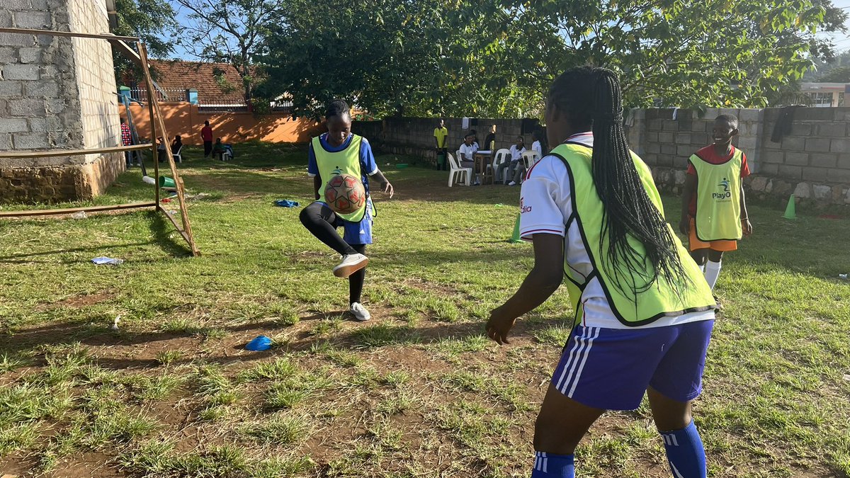 PlayOnFoun's tweet photo. Watching our players @vhs_entebbe step up &amp; lead parts of their own training sessions has been great. What started as a challenge has turned into a powerful shift—they are finding their voices &amp; learning how to guide &amp; inspire each other.
#GirlsInFootball  #SheLeads #WomenInSport https://t.co/lDFfyGYrF8