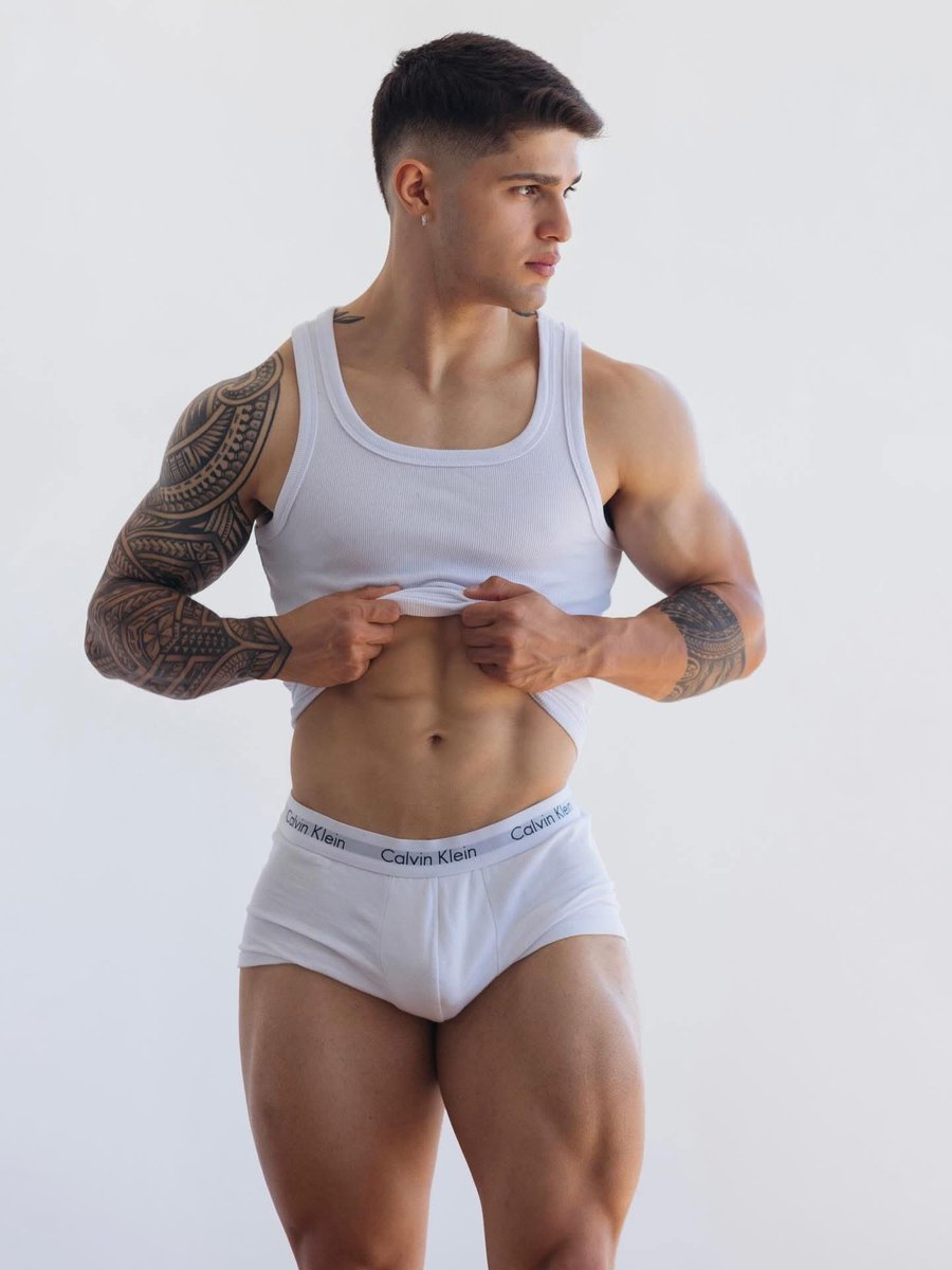 konradhawkins's tweet image. #gayfriendly #shootingphoto #malemodel #gayboy #underwear #calvinkleinunderwear