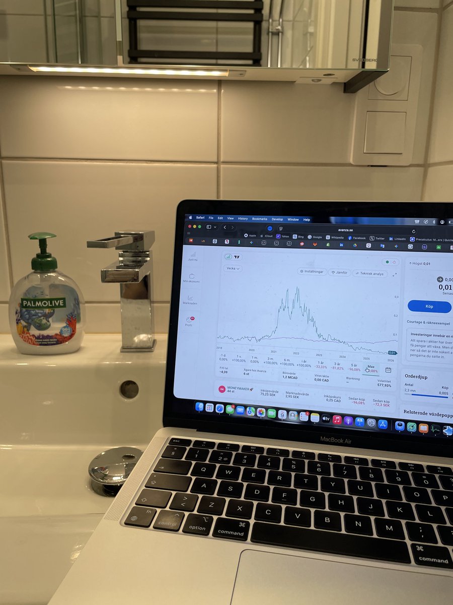 hannesnummerett's tweet image. Pengar sover inte o inte jag heller🤫🤑💸 #grind #hustle #futuremillionare