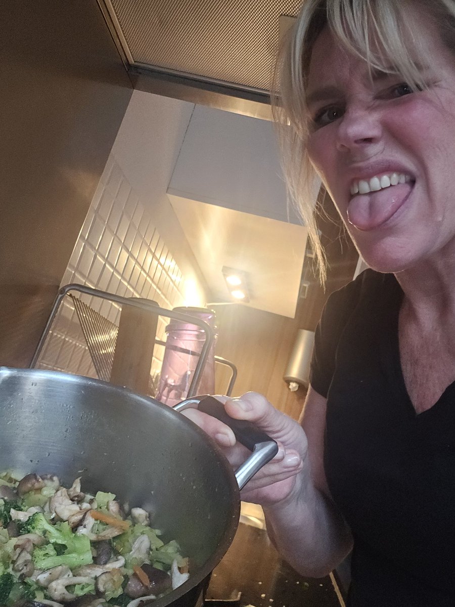 annette cornelisse tweet media