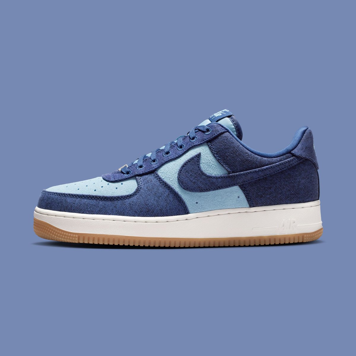 nicekicks's tweet image. Nike Air Force 1 Low "Denim" gives laid-back coastal vibes for sunny summer days 🌅⛱️

📲 nicek.is/4cavcYV