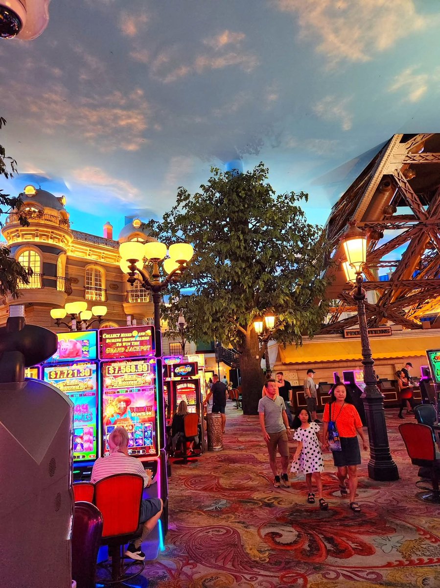 Sin City Las Vegas tweet media