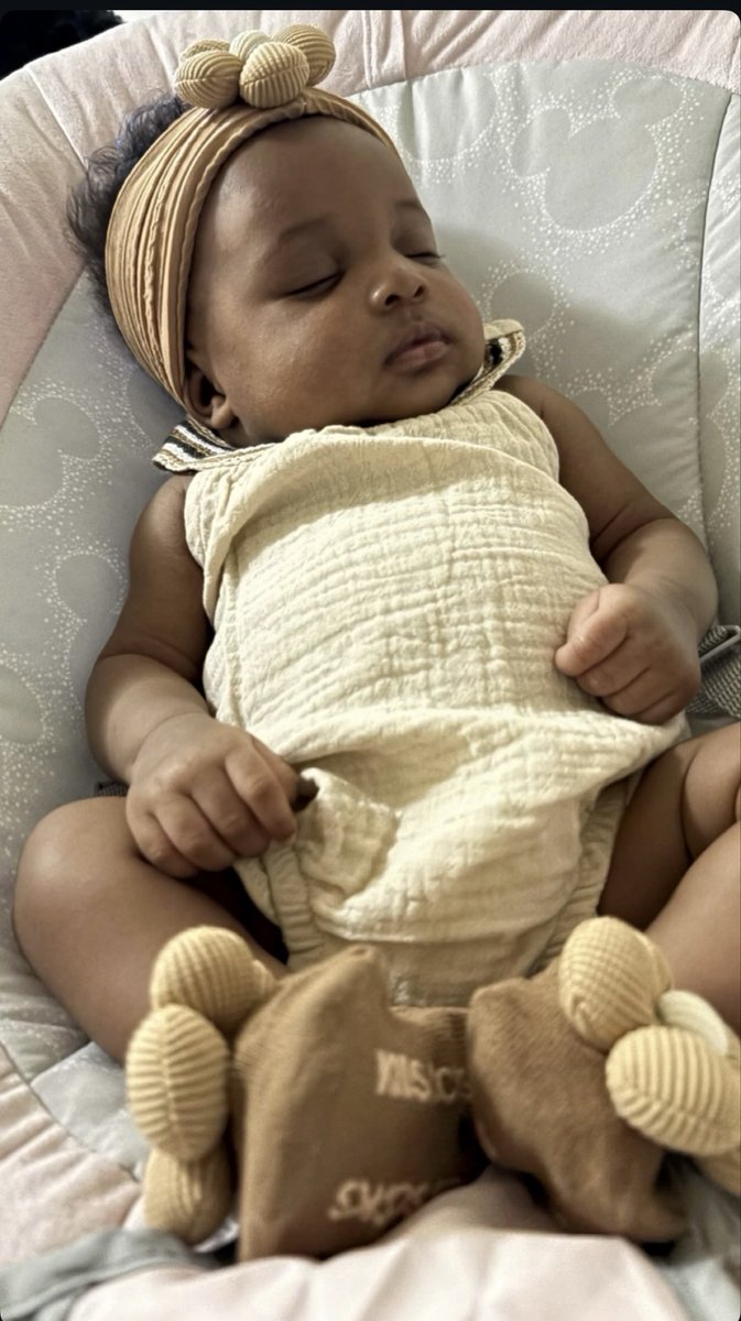 __rmp__3's tweet photo. My Niece Is So Beautiful 😍 https://t.co/jKcPD9eTQl