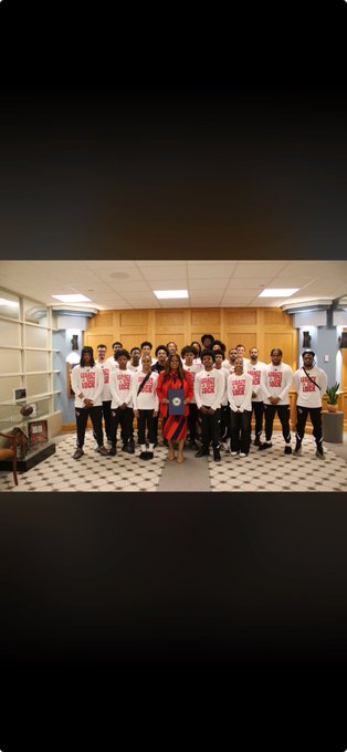 Mike Dyer tweet media