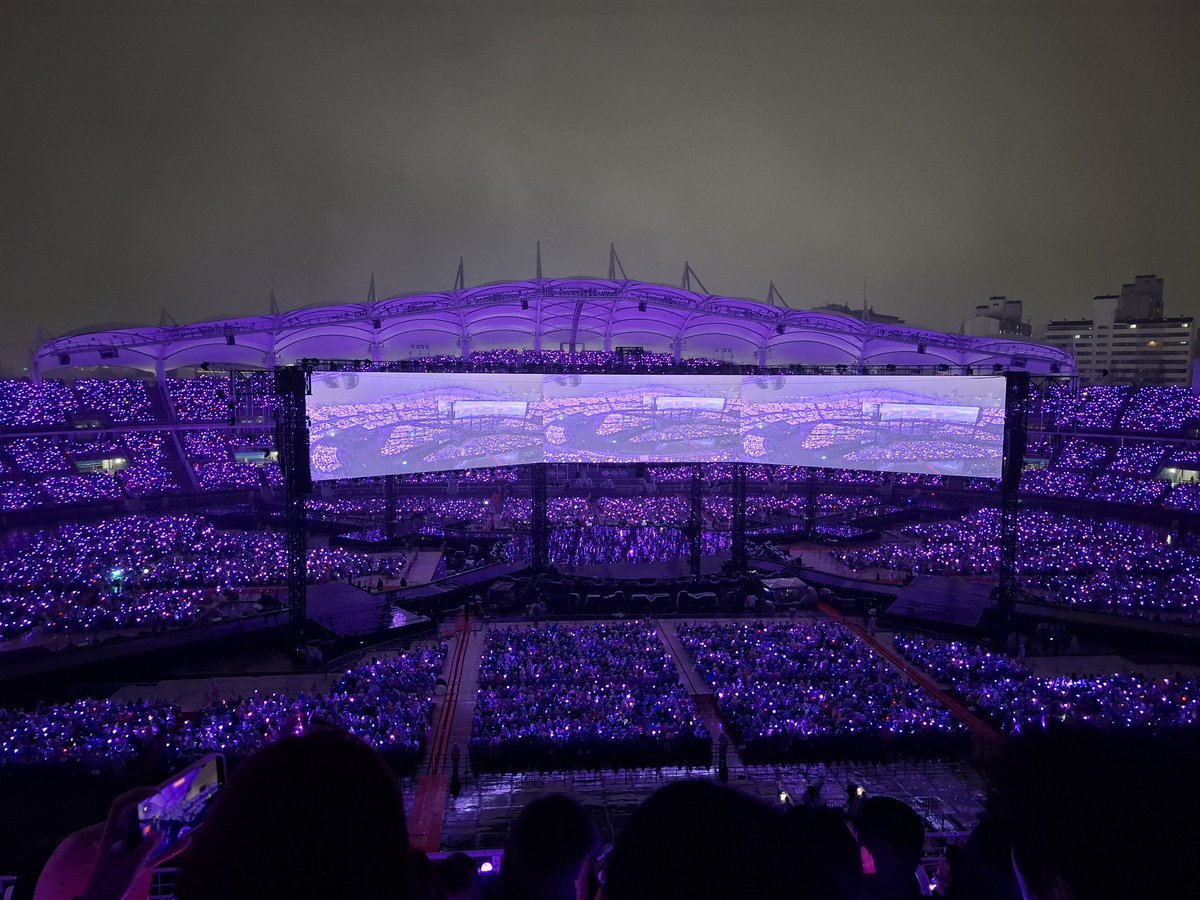 BTS Updates, News & Charts ⁷ tweet media