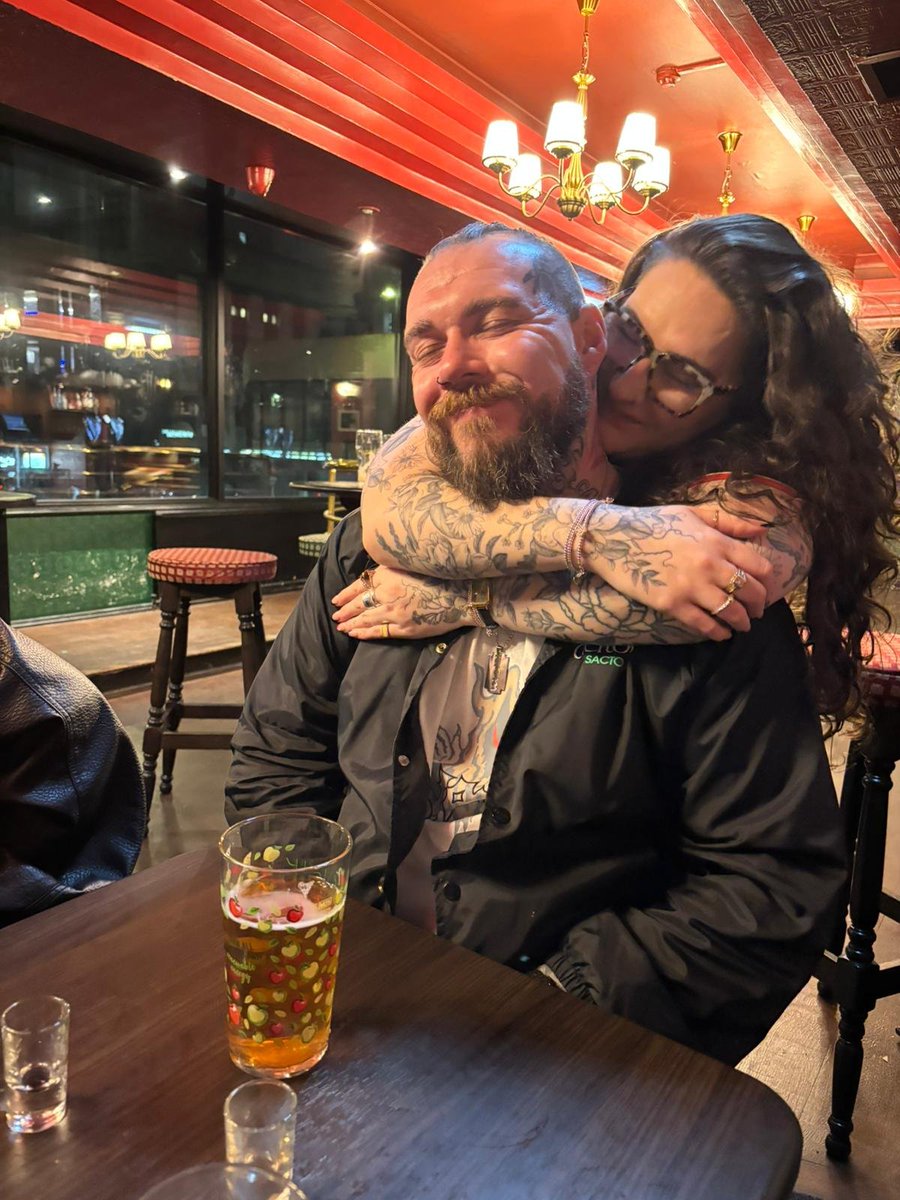 Ashleigh tweet media