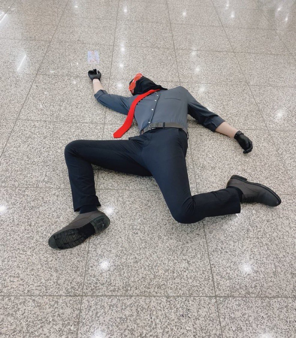 형광부리새 tweet media