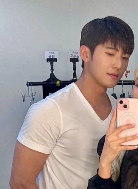 📓⁰⁵¹⁰→에뽀이?싸라이!🐥🪵 tweet media