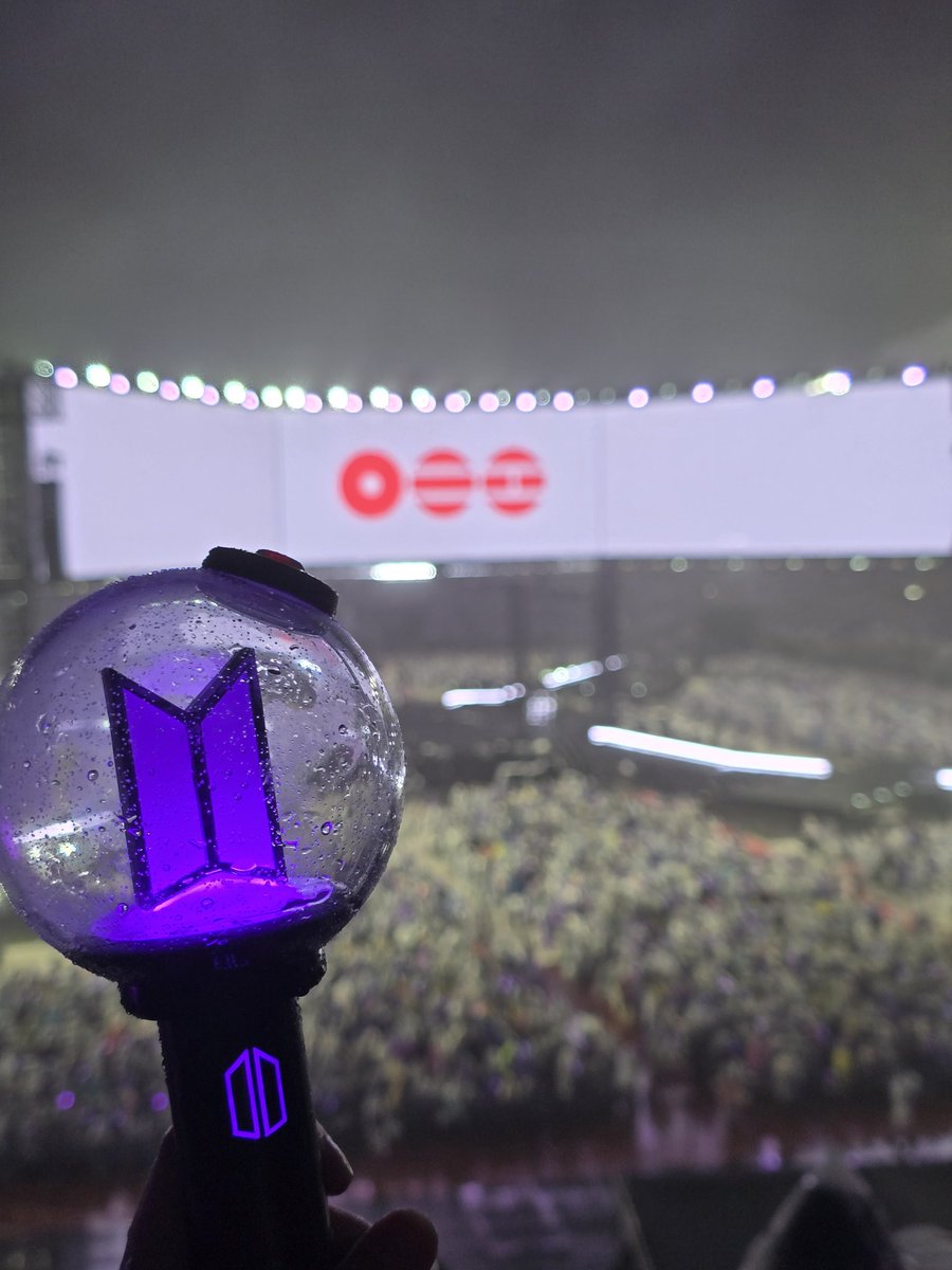 stacy⁷ saw bts ⊙⊝⊜ tweet media