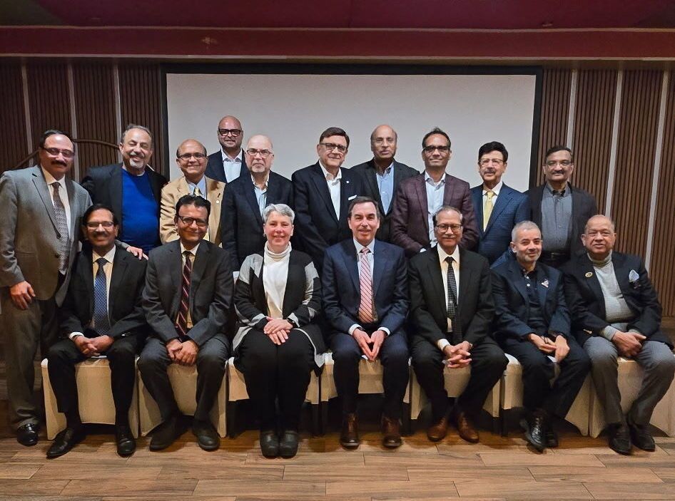 NYITCOMDO's tweet photo. New York Tech President Dr. Jerry Balentine and NYITCOM Dean Dr. Nicole Wadsworth enjoyed a wonderful evening with Dr. Krishan Kumar and members of American Association of Physicians of Indian Origin – Queens and Long Island (AAPIQLI)
#NYITCOM #AAPIQLI https://t.co/eUyTtJTYGb