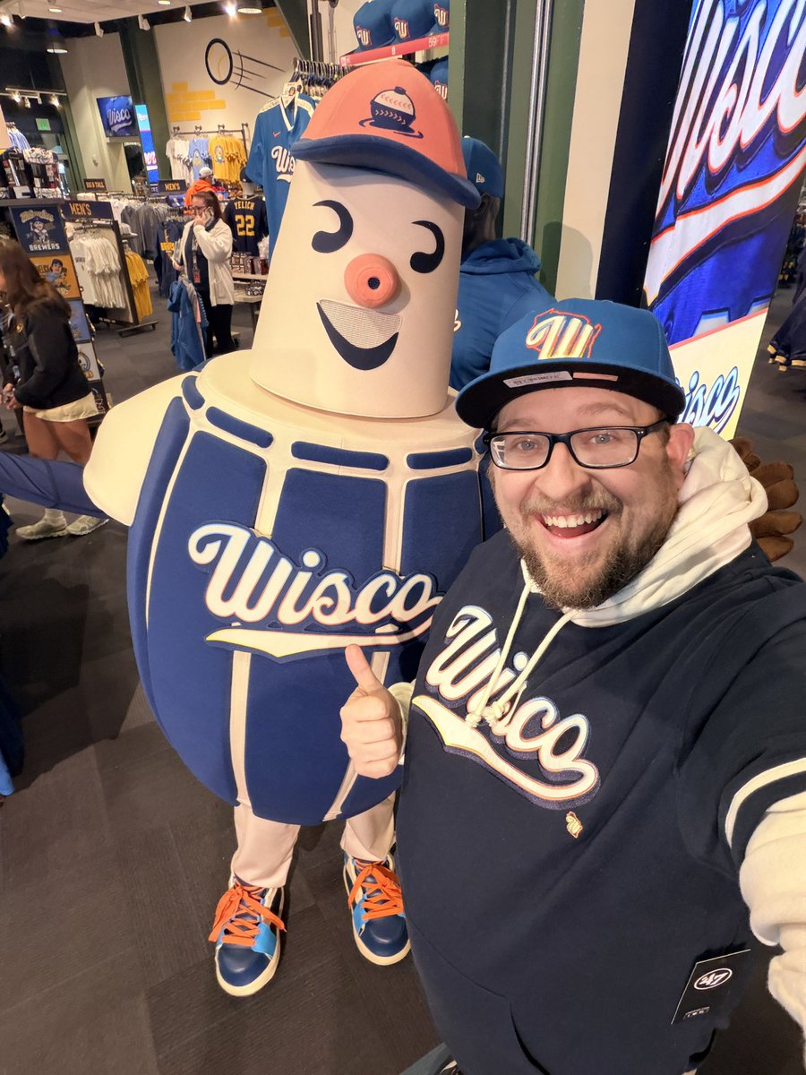 OnAirJosh's tweet image. Seeing the #Brewers new City (State) Connect gear in person it’s not Mets colors. They’re going for that perfect summer sunset vibe.

Still don’t love the jersey. The bobber logo is SICK like the grill from last edition. As always #BuyAllTheGear