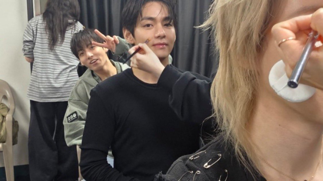 mnijungkook tweet media