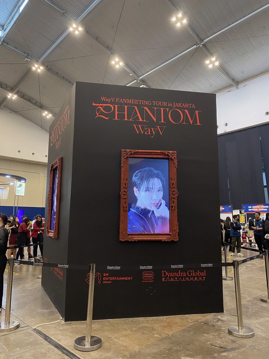 𝘮𝘦𝘦𝘳 tweet media